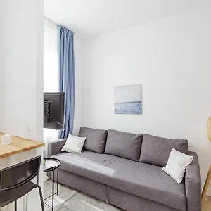 https://nice-23-m-bright-and-renovated-near-sacre-coeur.fr-paris.fr